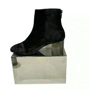 NWOB Rag & Bone Drea Women's Black Crushed Velvet Boots Size 39. 5/9.5
